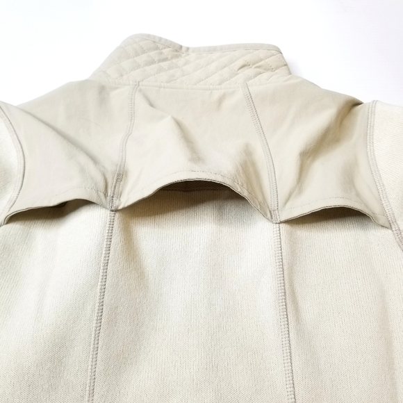 Athleta Womens Small Biege Truckee Active Outdoor Performance Gorpcore Jacket - Picture 12 of 15